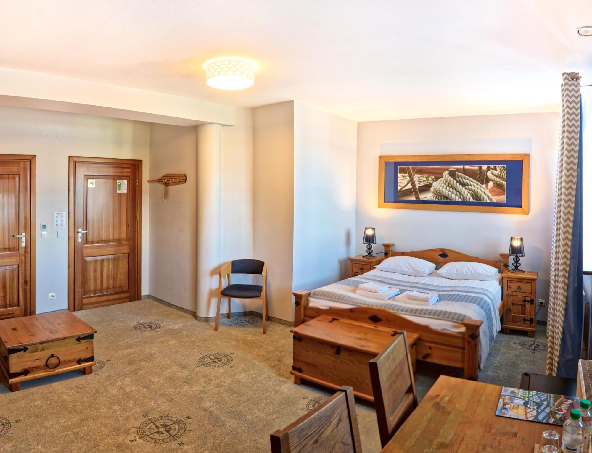 Hotel Joseph Conrad Spa & Wellness ปิช ภายนอก รูปภาพ